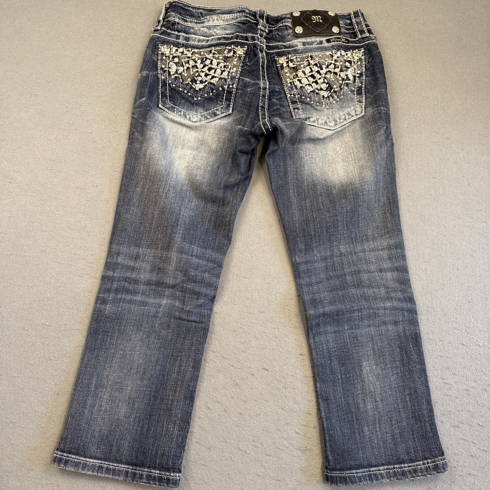 Miss Me Jeans WOMENS 27 Cuffed Capri EMBELISHED RHINE-SEQUINS WHISKERING - Picture 2 of 10